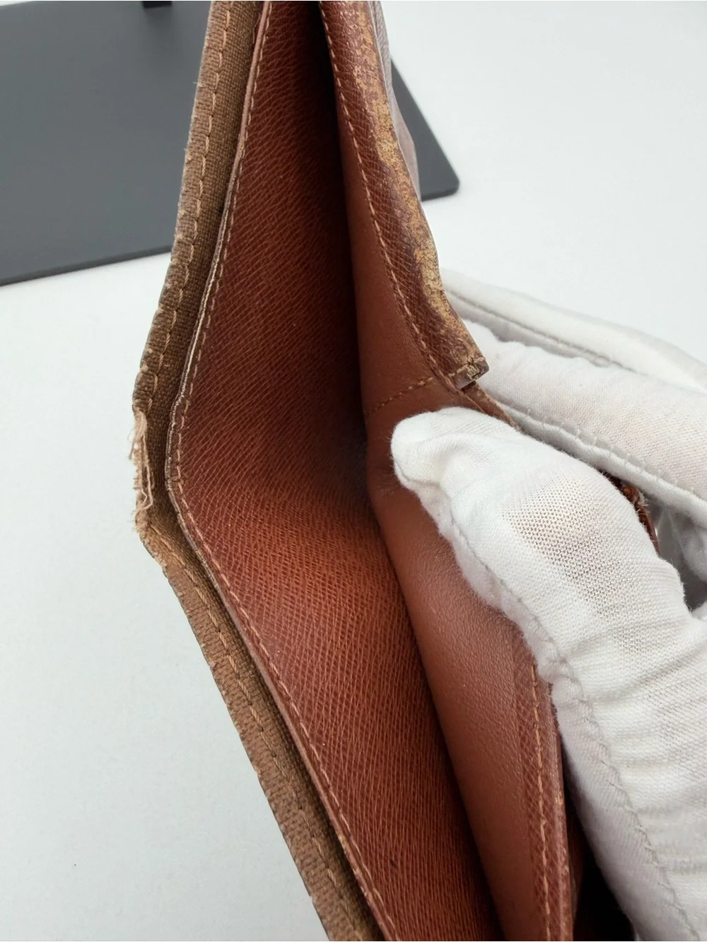 Louis Vuitton Monogram Bi Fold Wallet
